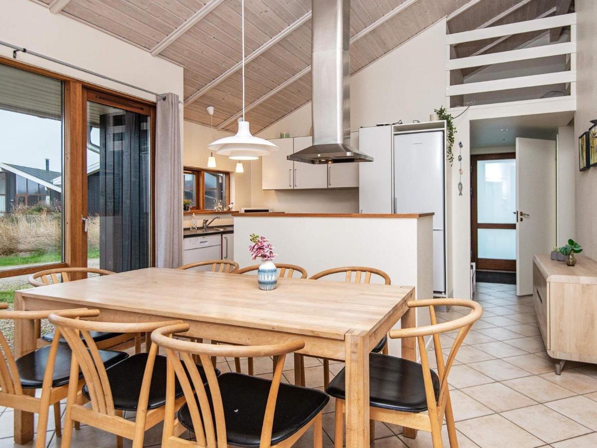 Three-Bedroom Holiday Home In Ulfborg 4 Thorsminde Bagian luar foto